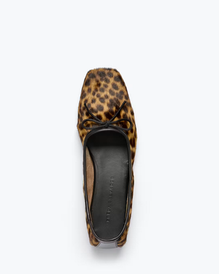JADA SQUARE TOE FLAT