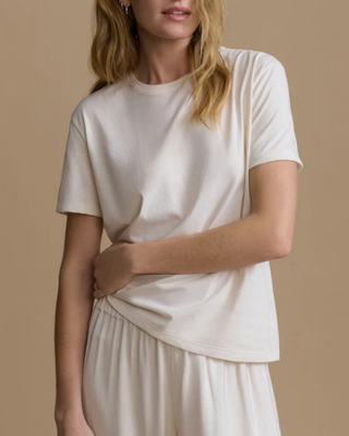 CLEAN CLASSIC TEE
