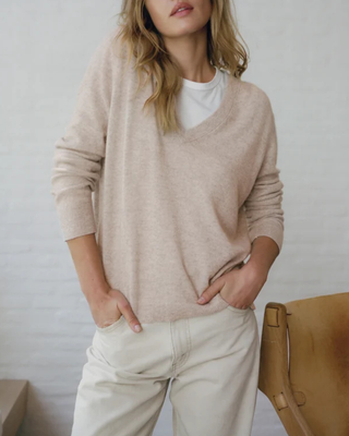 FLYNN CASHMERE V-NECK SWEATER