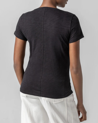 V-NECK SHORT SLEEVE BACK SEAM TEE