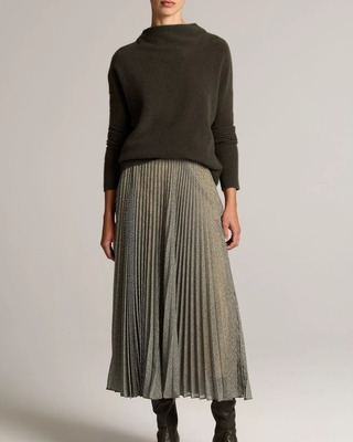BOILED FUNNEL NECK SWEATER