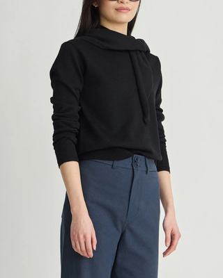 DRIPPY SCARF TOP