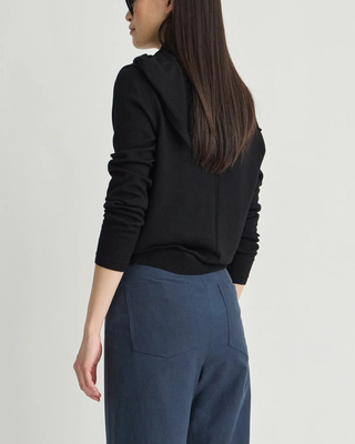 DRIPPY SCARF TOP