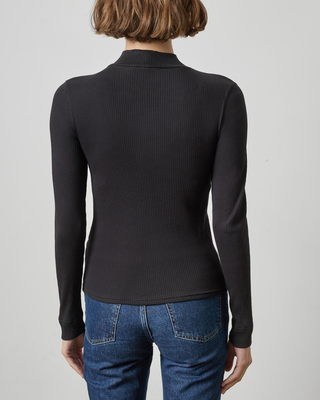 RIBBED LONG SLEEVE MOCK NECK
