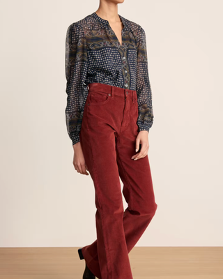 V-NECK ASHLYNN BLOUSE