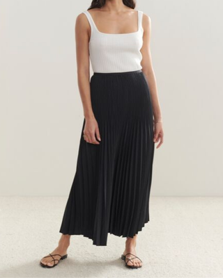 PLEATED SKIRT