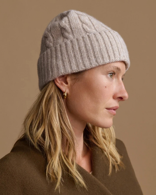 CASHMERE CABLE BEANIE