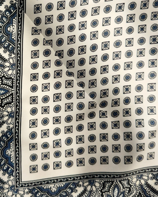 SAVA SCARF