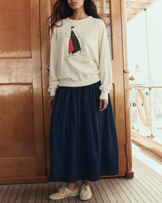 THE COLLEGE SWEATSHIRT W/ SAILING BOAT APPLIQUE