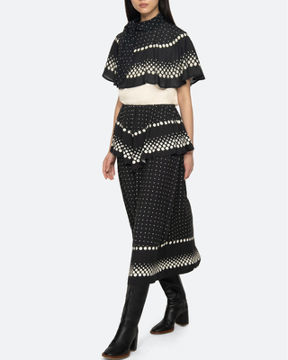 ELLY CAPE T-SHIRT