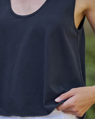 INNY SLEEVELESS TANK