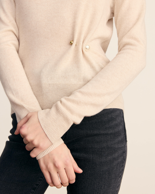 FRANKIE BROOCH PULLOVER
