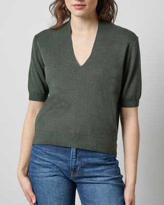 V-NECK ELBOW SLEEVE SWEATER