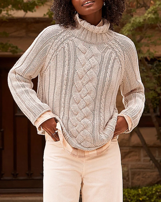 COTSWOLD CABLE KNIT TURTLENECK