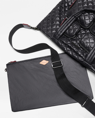 MEDIUM METRO TRAVEL TOTE