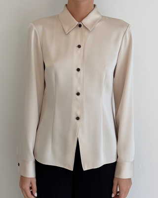 TAILORED CUTAWAY BLOUSE