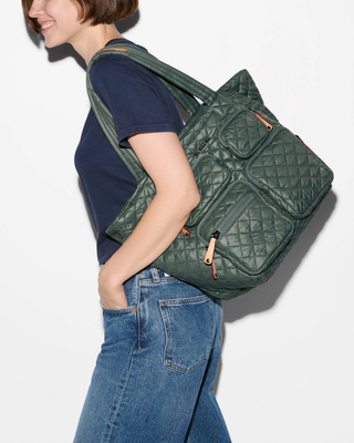 MEDIUM METRO TRAVEL TOTE
