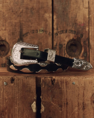 THE WESTERN HARDWARE BELT