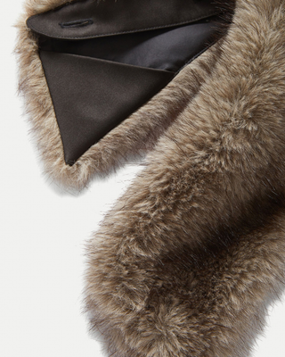 FAUX FUR COLLAR