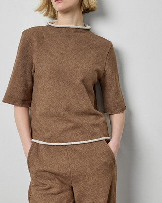ROLL NECK SHORT SLEEVE SWEATSHIRT