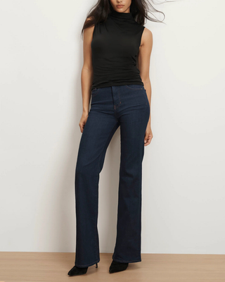 MYLIE SLEEVELESS TOP