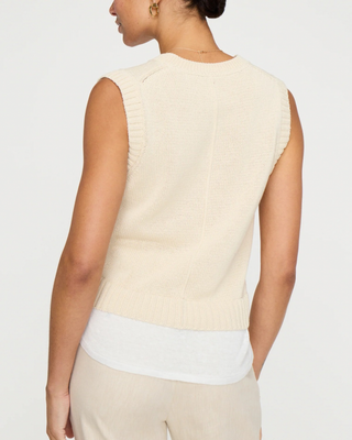 HUGO SLEEVELESS LOOKER