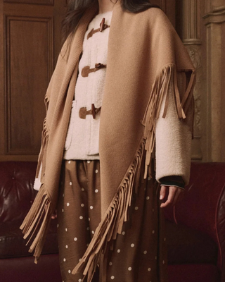 THE BIG SWEATER FRINGE SCARF