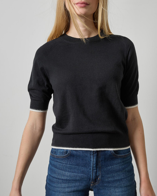 CREWNECK SADDLE SLEEVE