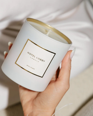 HOLIDAY CANDLE