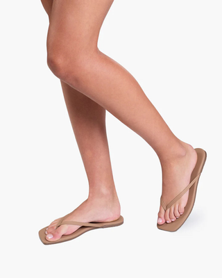 SQUARE TOE LILY