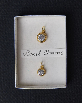 LARGE BEZEL CHARM