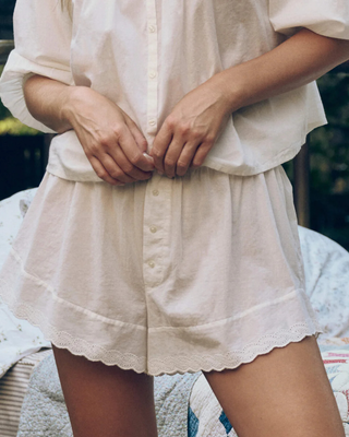 THE EYELET TAP SHORT