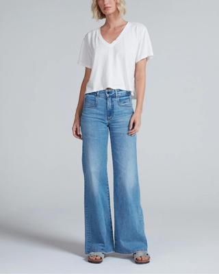 SHRUNKEN V TEE