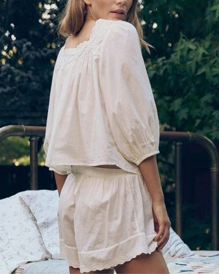 THE EYELET BUTTON SLEEP TOP