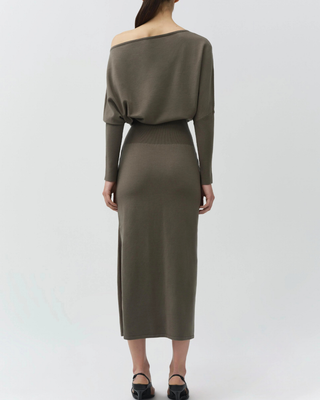 JANESE OFF SHOULDER MIDI DRESS