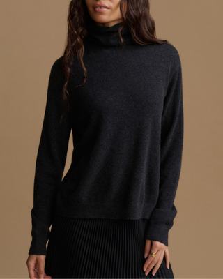 FLYNN CASHMERE TURTLENECK
