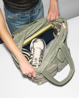 LARGE METRO TRAVEL TOTE