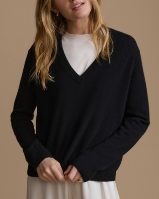 FLYNN CASHMERE V-NECK SWEATER