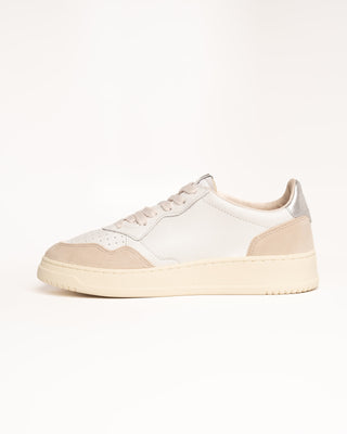 MEDALIST LOW SNEAKERS