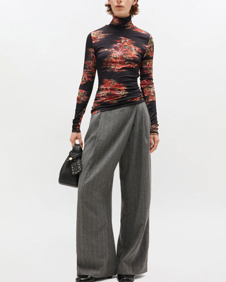 PRINTED SHINY JERSEY TURTLENECK